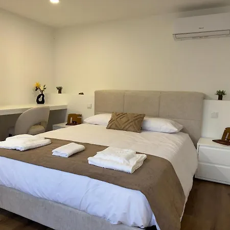 Будинок відпочинку 5 Min Walk To Sanctuary - Elegant